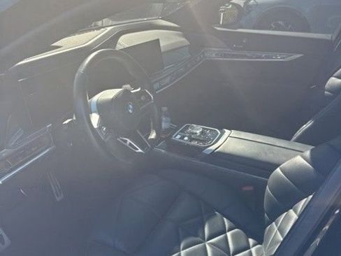 Used 2023 BMW 740i image 5