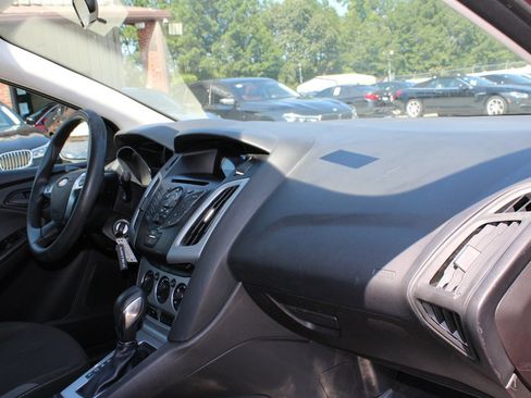Used 2012 Ford Focus SE image 14