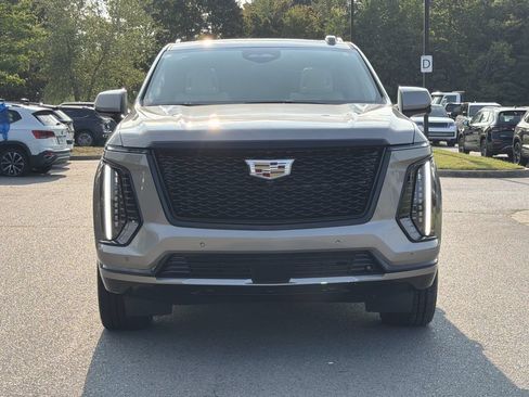 Used 2025 Cadillac Escalade Sport Platinum AWD/4WD image 8