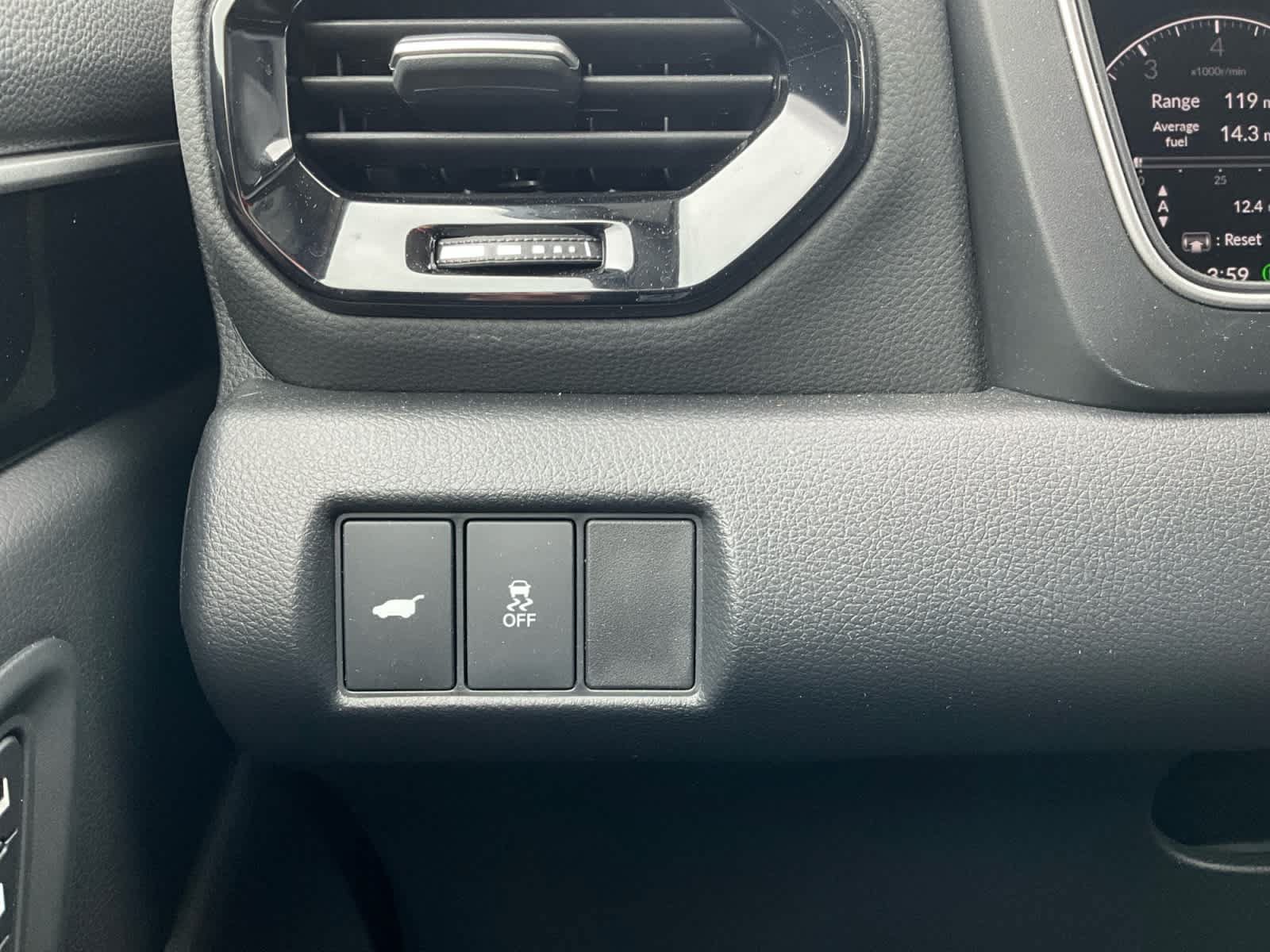 Used 2025 Honda Pilot Touring image 17