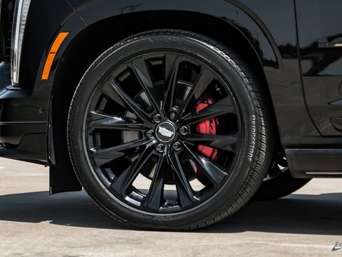 Used 2026 Cadillac Escalade V w/ LPO, ONYX Package AWD/4WD image 93