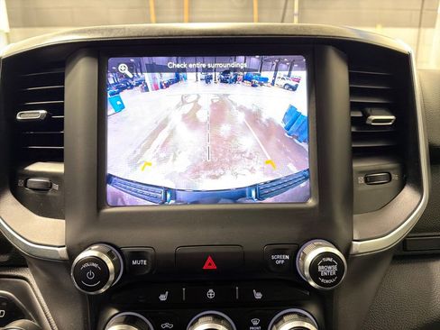 Used 2019 RAM 1500 Big Horn AWD/4WD image 7