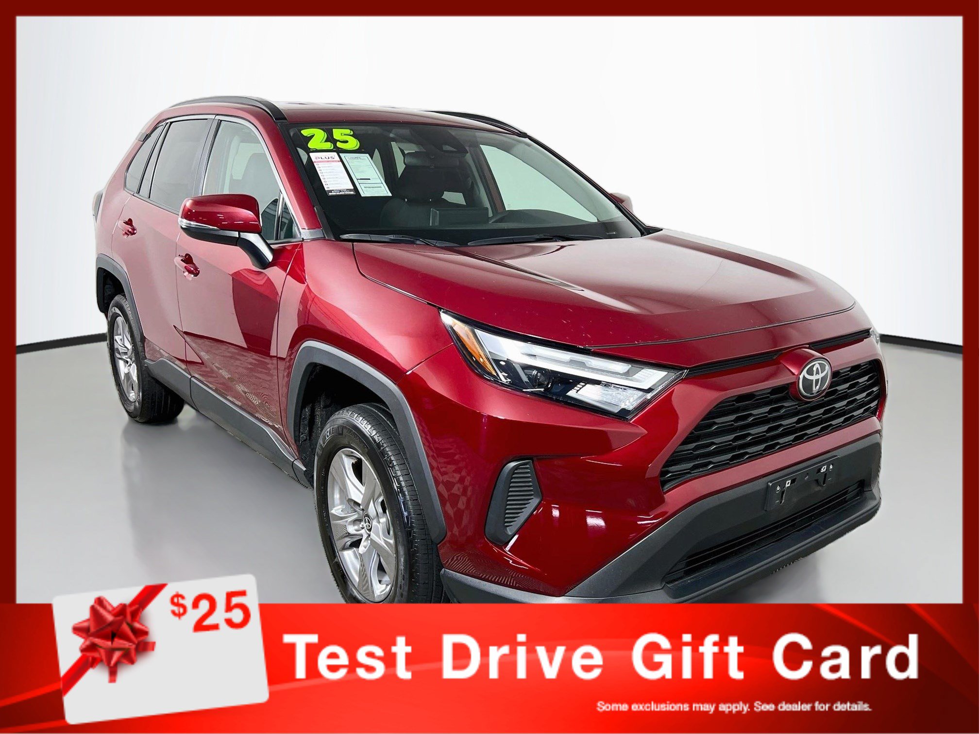 Used 2025 Toyota RAV4 XLE FWD image 1