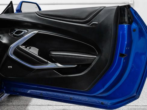 Used 2017 Chevrolet Camaro SS RWD image 45