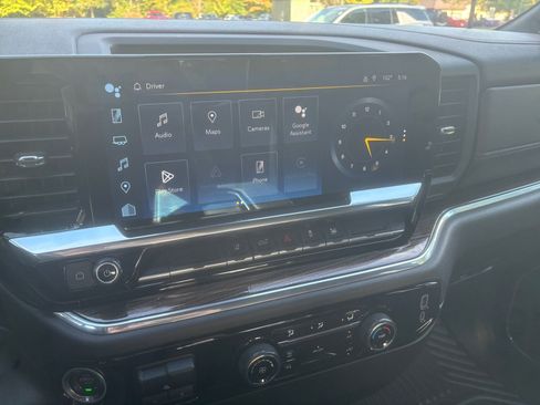 Used 2024 Chevrolet Silverado 2500 LT image 26