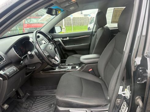 Used 2015 Kia Sorento LX FWD image 28