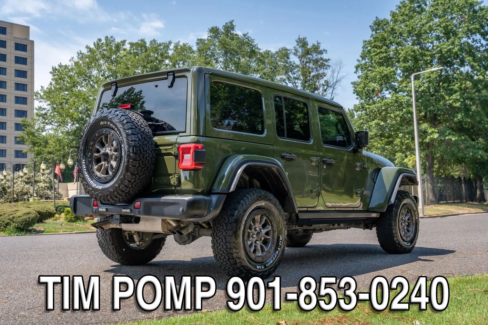 Used 2023 Jeep Wrangler Unlimited Rubicon 392 w/ Trailer Tow Package AWD/4WD image 5
