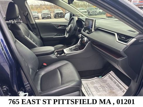 Used 2019 Toyota RAV4 Limited w/ Limited Grade Weather Package AWD/4WD image 25