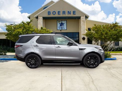 Used 2020 Land Rover Discovery Landmark image 6