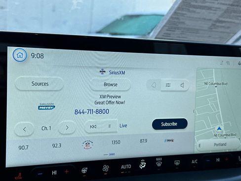 Used 2024 Ford Escape SE image 18