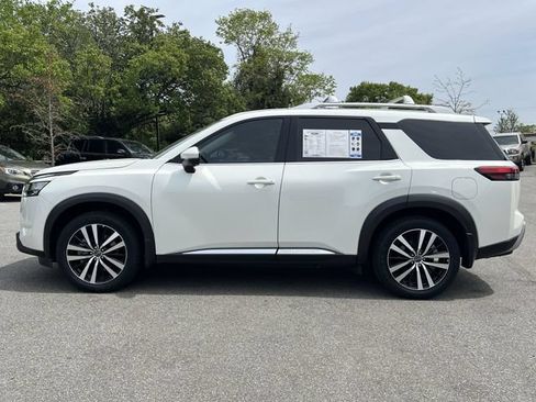 Used 2024 Nissan Pathfinder Platinum w/ Cargo Package AWD/4WD image 37