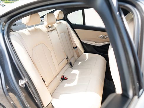 Used 2020 BMW 330i Sedan w/ Convenience Package image 21