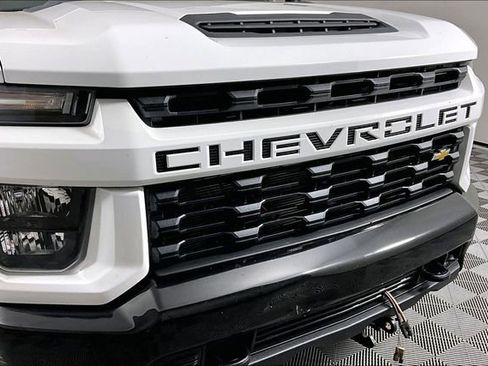 Used 2023 Chevrolet Silverado 2500 Custom w/ Custom Convenience Package AWD/4WD image 29