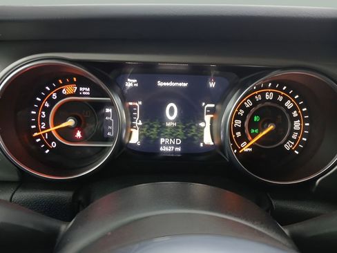 Used 2020 Jeep Wrangler Unlimited Sahara w/ Uconnect 4C Nav & Sound Group image 22