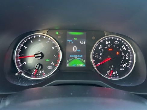 Used 2022 Toyota RAV4 XLE w/ Convenience Package FWD image 23