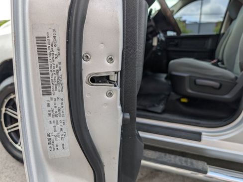 Used 2016 RAM 1500 Express image 22