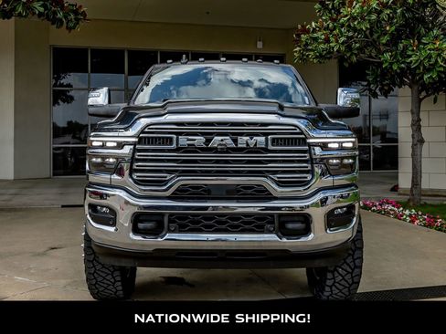 Used 2025 RAM 3500 Laramie AWD/4WD image 4