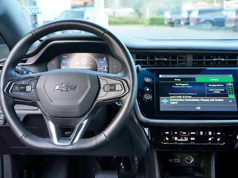 Used 2022 Chevrolet Bolt LT w/ Infotainment Package image 18