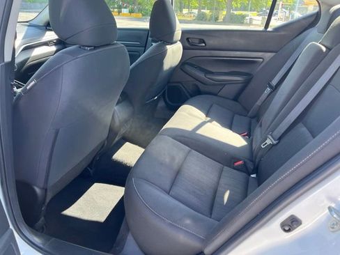 Used 2025 Nissan Altima 2.5 SV FWD image 15