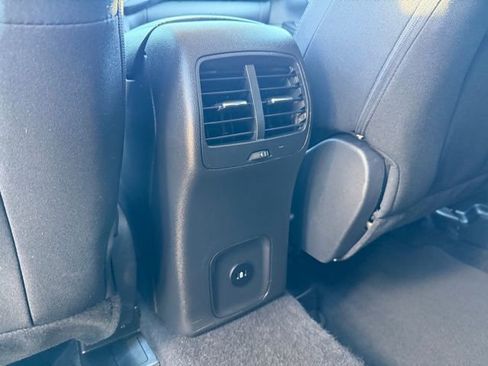 Used 2025 Ford Escape Active image 17