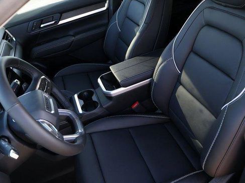 New 2026 GMC Terrain Denali w/ LPO, Black Badging Package image 25