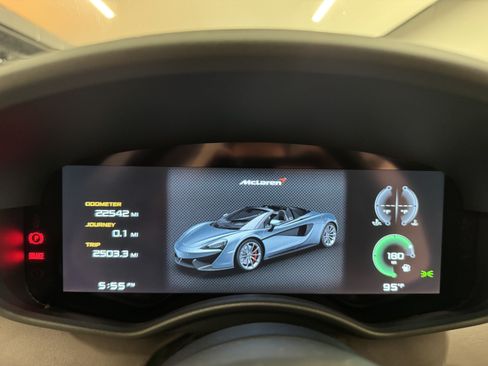 Used 2018 McLaren 570S Spider RWD image 9