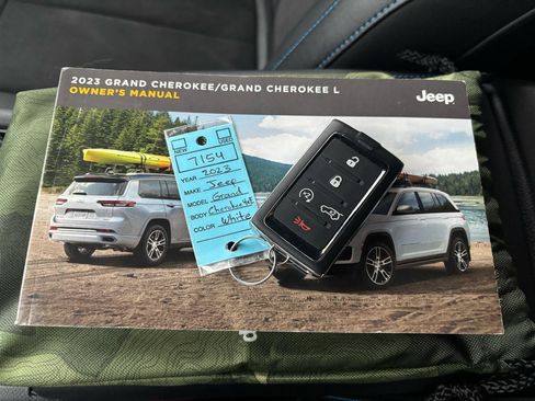 Used 2023 Jeep Grand Cherokee Trailhawk w/ Luxury Tech Group III AWD/4WD image 37