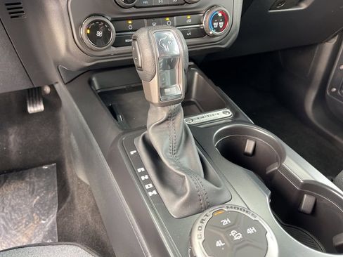 New 2025 Ford Bronco 4-Door AWD/4WD image 14