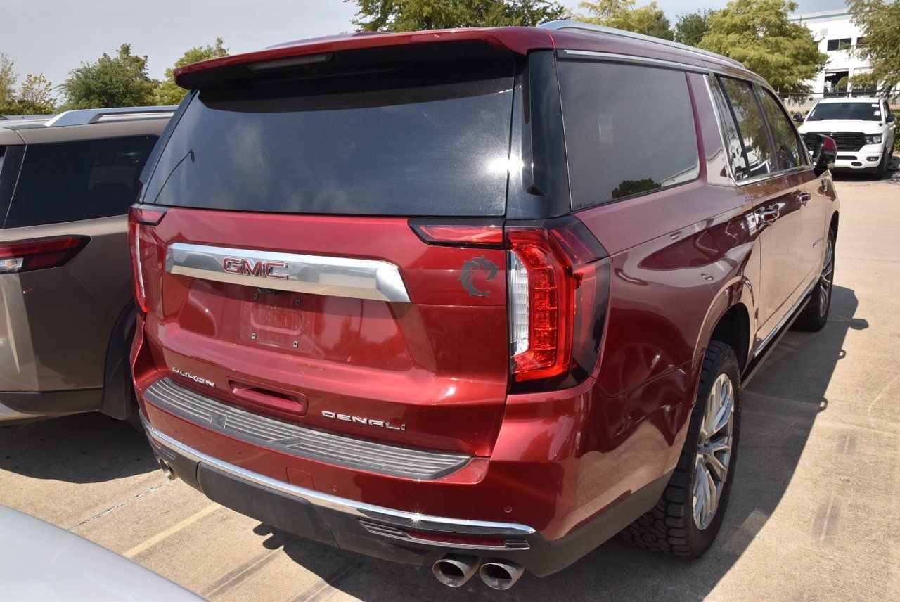 Used 2021 GMC Yukon XL Denali w/ Denali Premium Package RWD image 7