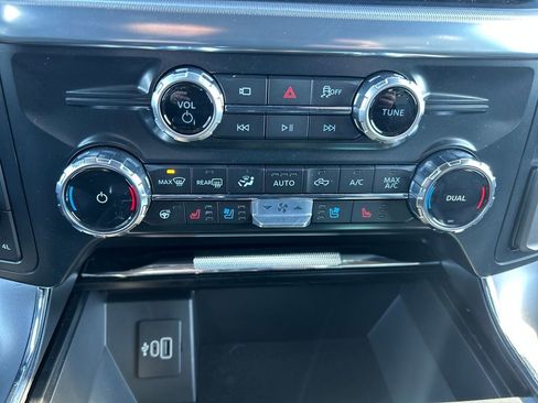 New 2025 Ford F150 Lariat w/ Equipment Group 501A Mid image 37