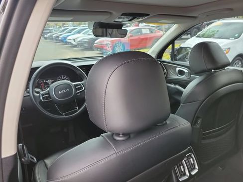 Certified 2022 Kia Sorento SX AWD/4WD image 19