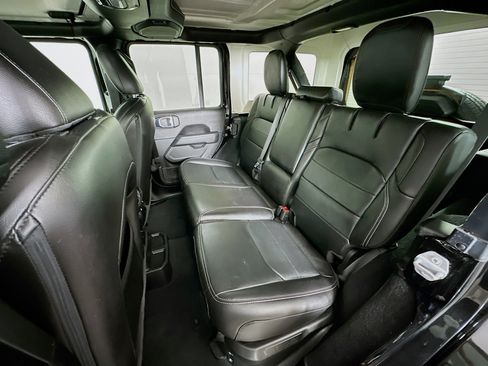 Used 2023 Jeep Wrangler Unlimited Sahara AWD/4WD image 26