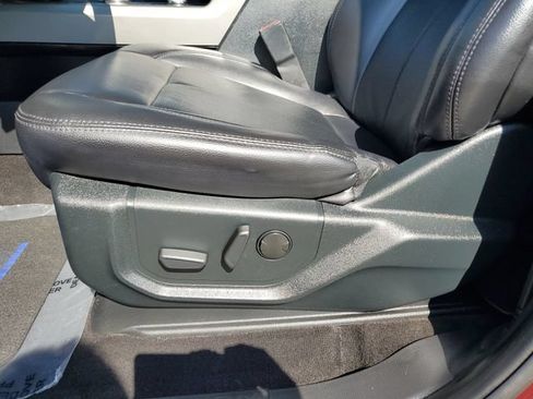 Used 2020 Ford Expedition XLT w/ Equipment Group 201A AWD/4WD image 17