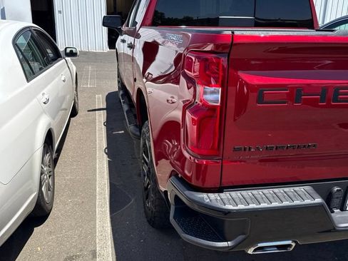 Used 2024 Chevrolet Silverado 1500 LT Trail Boss w/ Convenience Package II AWD/4WD image 12