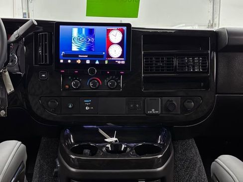 New 2026 GMC Savana 2500 w/ Driver Convenience Package RWD image 29