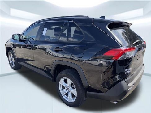 Used 2022 Toyota RAV4 XLE image 14