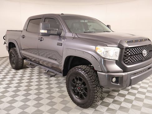Used 2016 Toyota Tundra SR5 w/ SR5 Upgrade Package AWD/4WD image 1