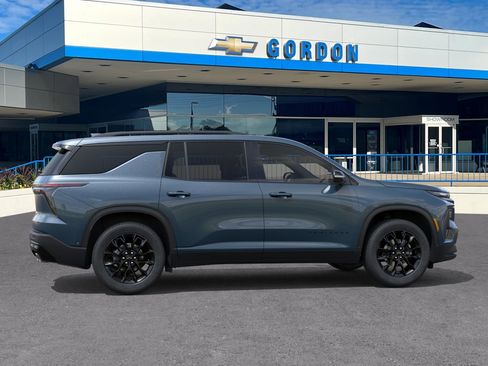 New 2026 Chevrolet Traverse LT w/ Midnight/Sport Edition FWD image 5