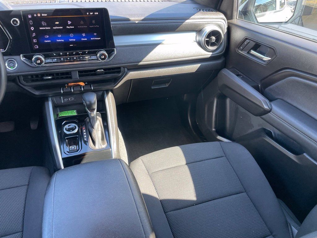 Used 2026 Chevrolet Colorado LT AWD/4WD image 9