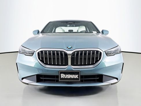 Used 2026 BMW 540i xDrive w/ Premium Package image 2