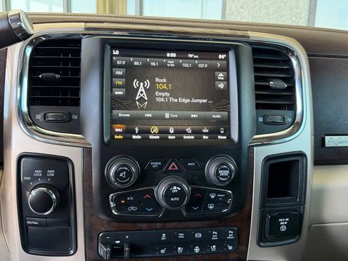 Used 2018 RAM 3500 Laramie Longhorn w/ Convenience Group AWD/4WD image 12
