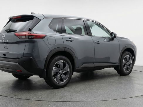 Used 2025 Nissan Rogue SV FWD image 9
