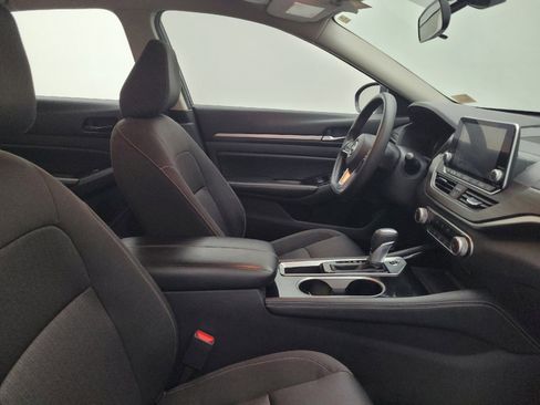 Used 2023 Nissan Altima 2.5 SV FWD image 21