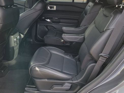 Used 2022 Ford Explorer ST w/ Equipment Group 401A image 8