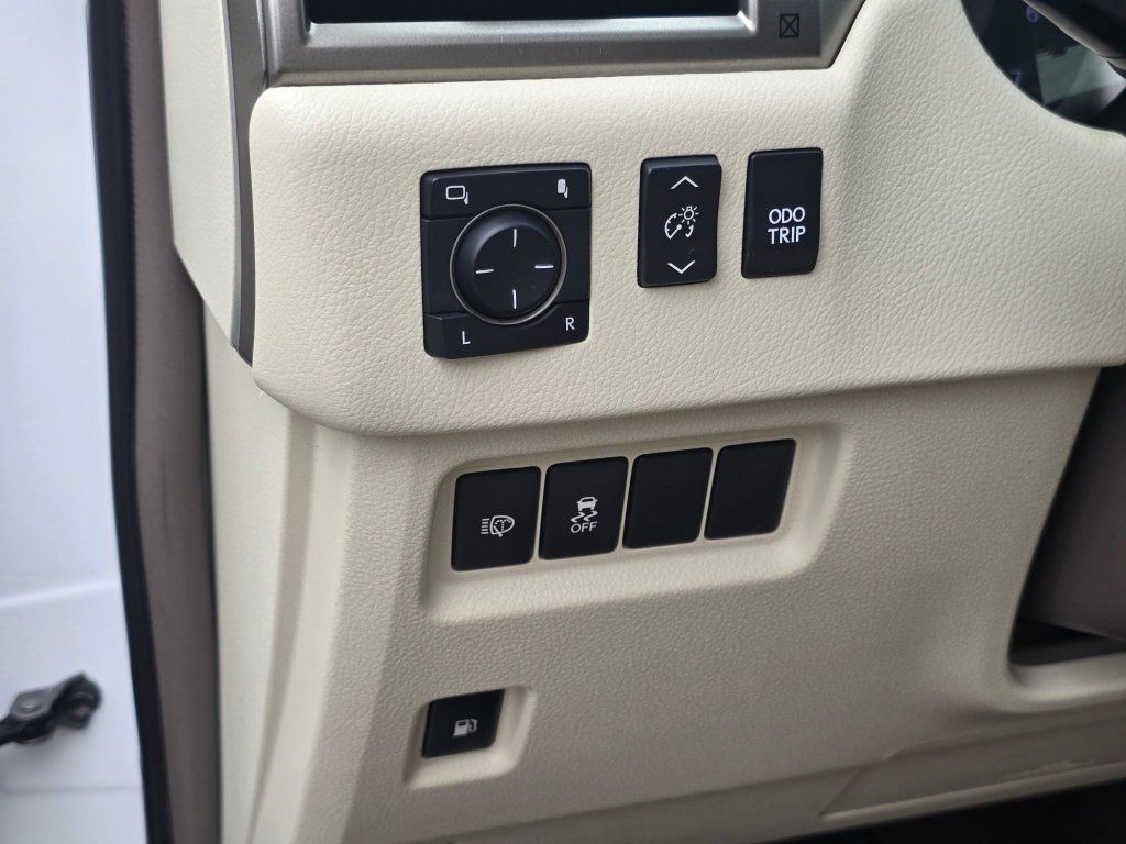 Used 2018 Lexus GX 460 Premium AWD/4WD image 57