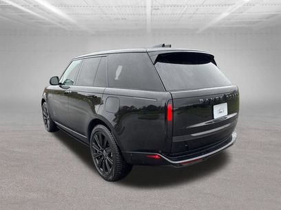 New 2025 Land Rover Range Rover SE