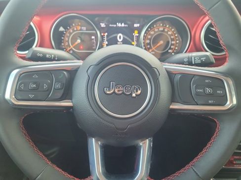 Certified 2023 Jeep Gladiator Rubicon image 29