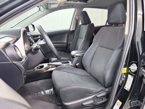 Used 2016 Toyota RAV4 XLE FWD image 13