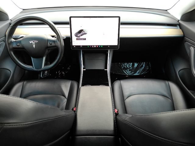 Used 2018 Tesla Model 3 Long Range RWD image 3