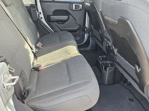 Certified 2024 Jeep Wrangler Unlimited Rubicon image 14